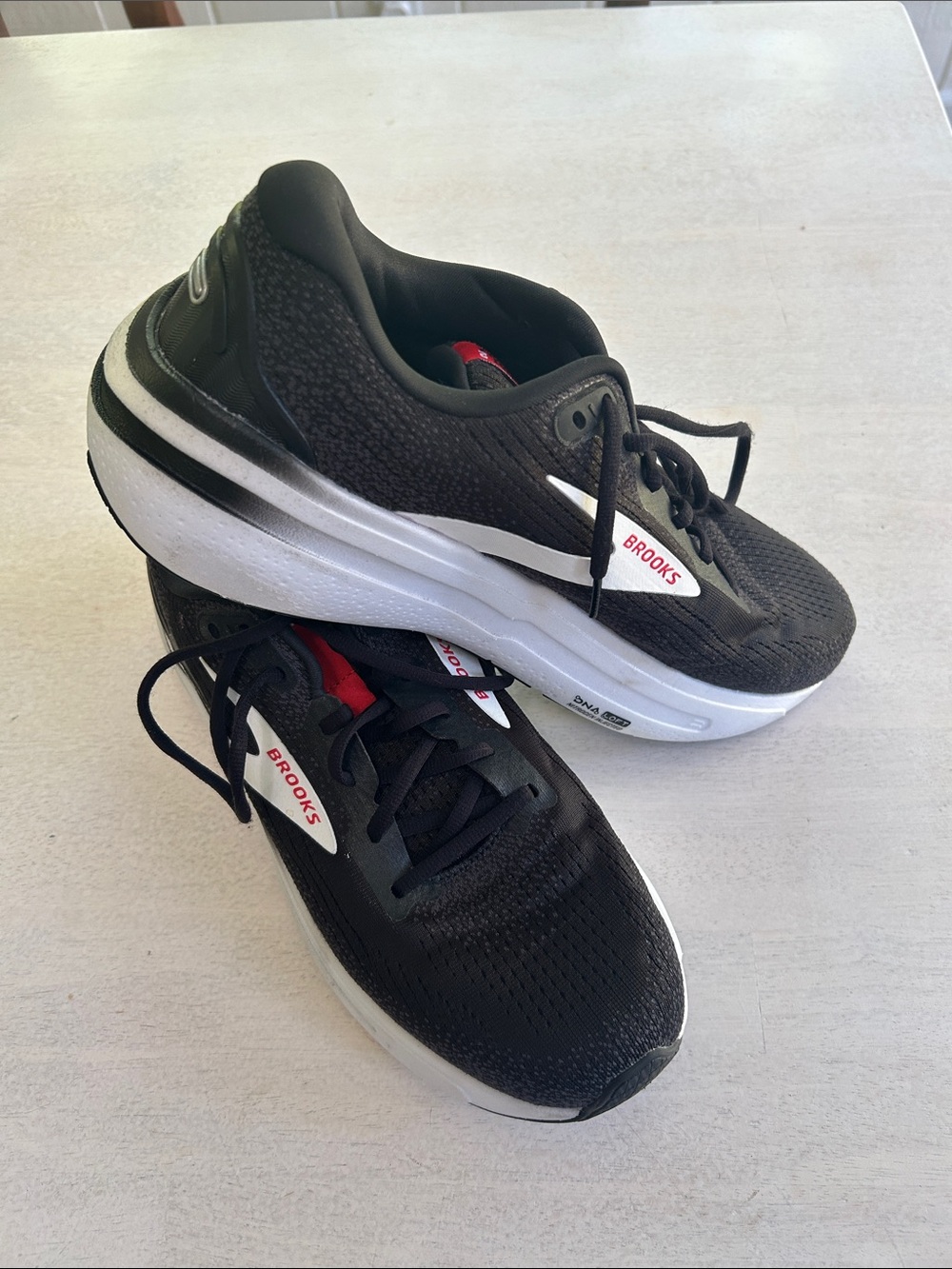 Brooks Ghost Max 2, Men’s Black Running Shoes, Size 11.5